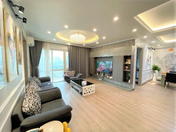 Chính chủ bán căn góc 4 ngủ chung cư E4 Ciputra, DT 153m2, giá bán bao phí. LH 989734734