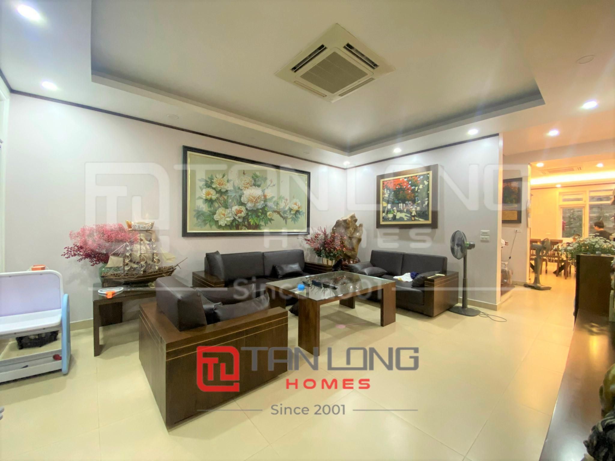Chính chủ bán biệt thự D4 Ciputra 207m2 vị trí đẹp, mới nguyên bản, sẵn sổ đỏ