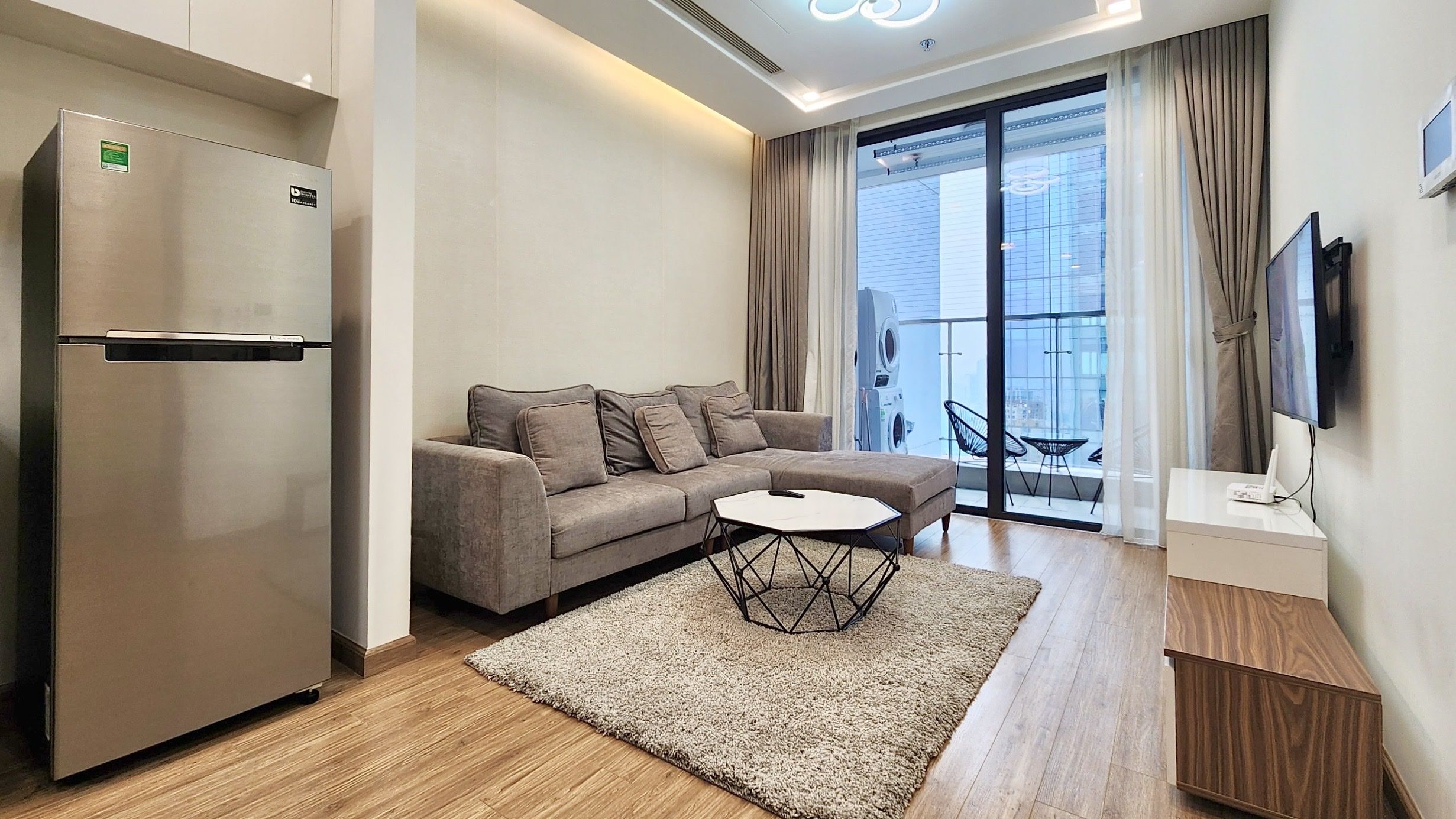 Cho thuê căn hộ 1 ngủ toà M1 tại Vinhomes Metropolis