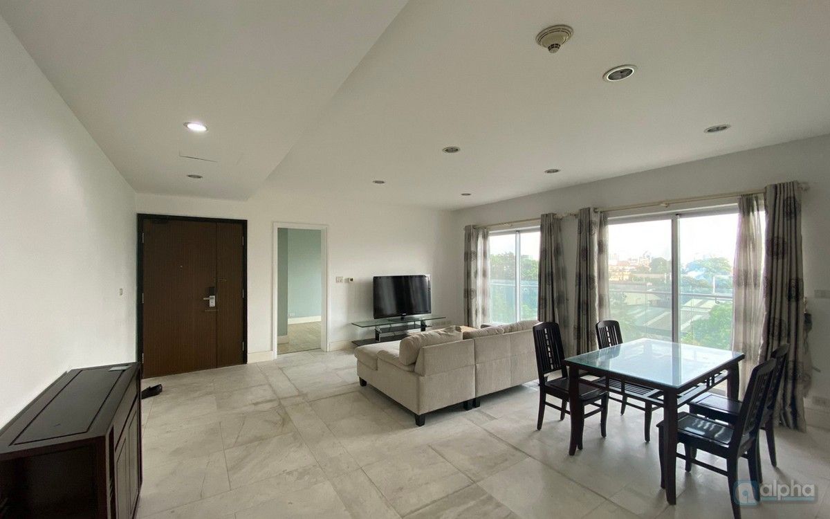 Cho thuê căn hộ 03 ngủ, 02 vệ sinh, đủ đồ, view Hồ tây cc cao cấp Golden Westlake