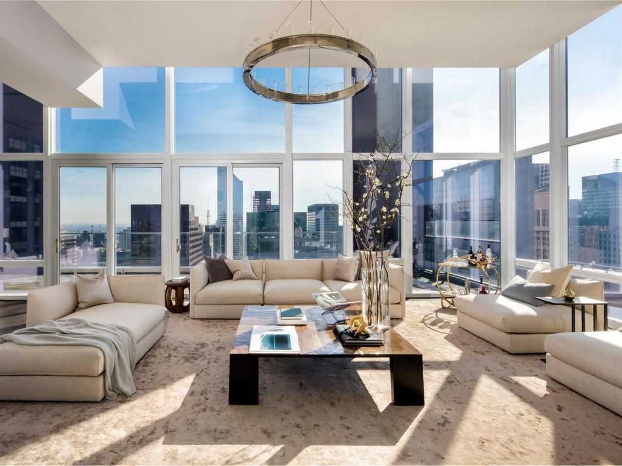Cho thuê căn hộ 1 phòng ngủ tòa T4 Sunshine Wonder Tower, hướng Đông Nam siêu thoáng