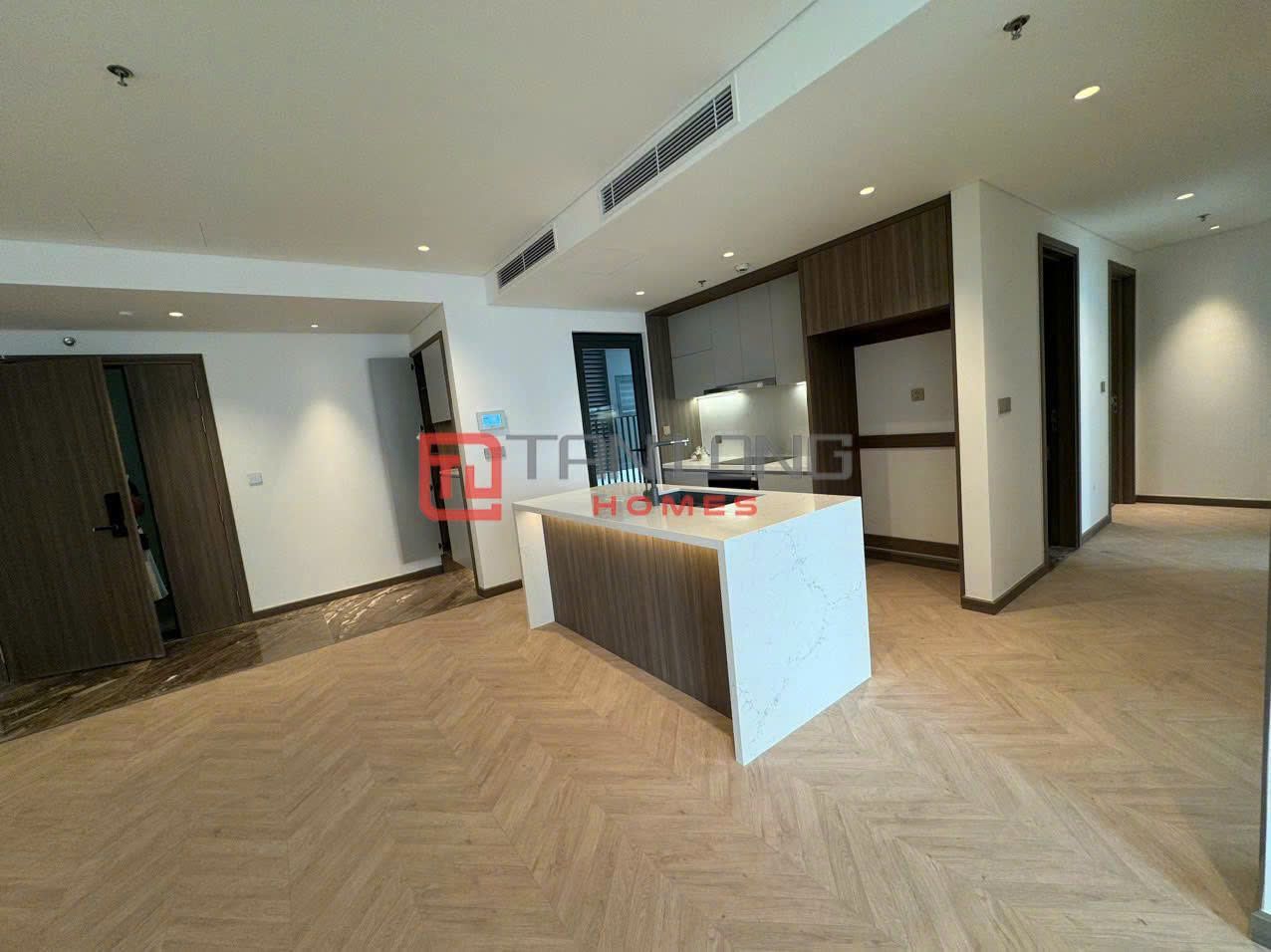 Bán căn 1 ngủ 1WC - Đông Bắc Hà Nội Orchard Park Chùa Bộc bàn giao cao cấp - View thành phố