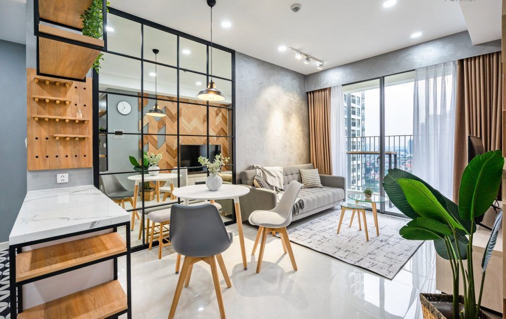 Cần thuê căn hộ Studio chưa nội thất giá tốt ban công view hồ bơi tầng thấp Vinhomes Urban Lake
