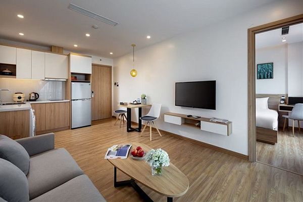 Cho thuê căn hộ 3 phòng ngủ tầng thấp ban công view công viên Mê Linh New City chưa có nội thất