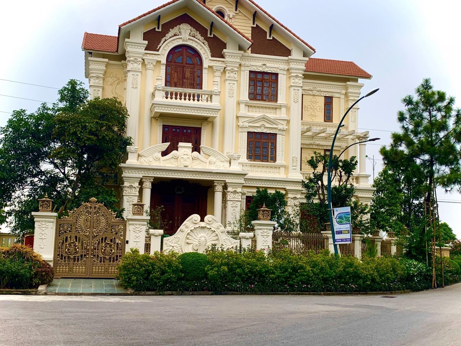 Cho thuê gấp nhà liền kề diện tích 200m2 hướng Đông Bắc full đồ tại The Phoenix Garden Đan Phượng