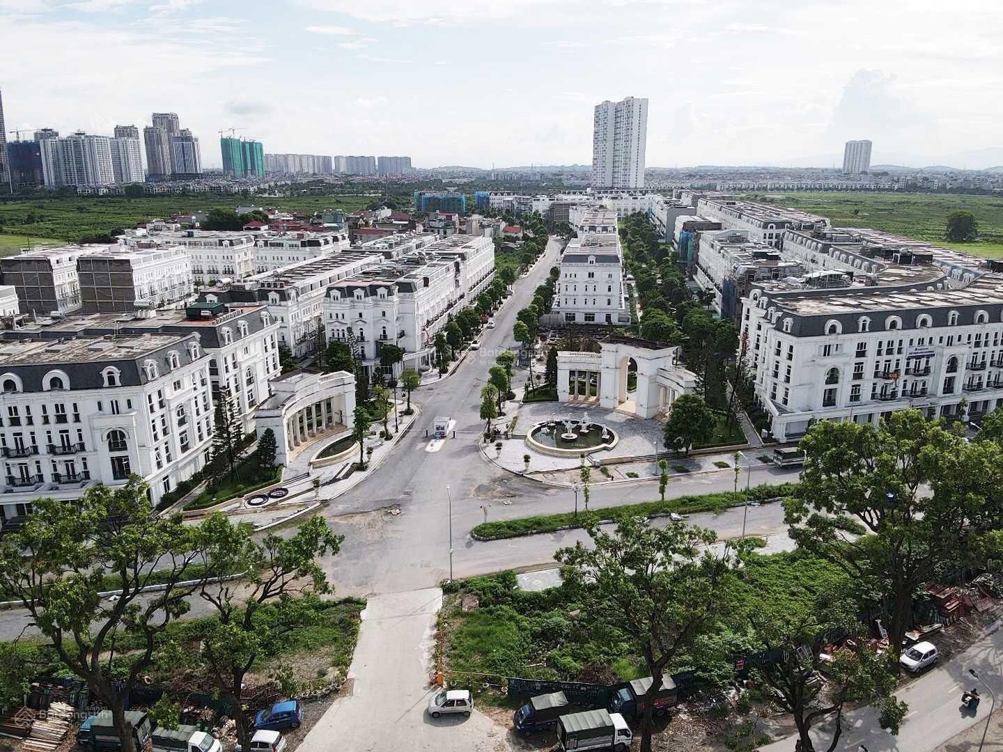 Cần bán căn góc shophouse hướng Tây Bắc đường Lê Quang Đạo KĐT Louis City Đại Mỗ