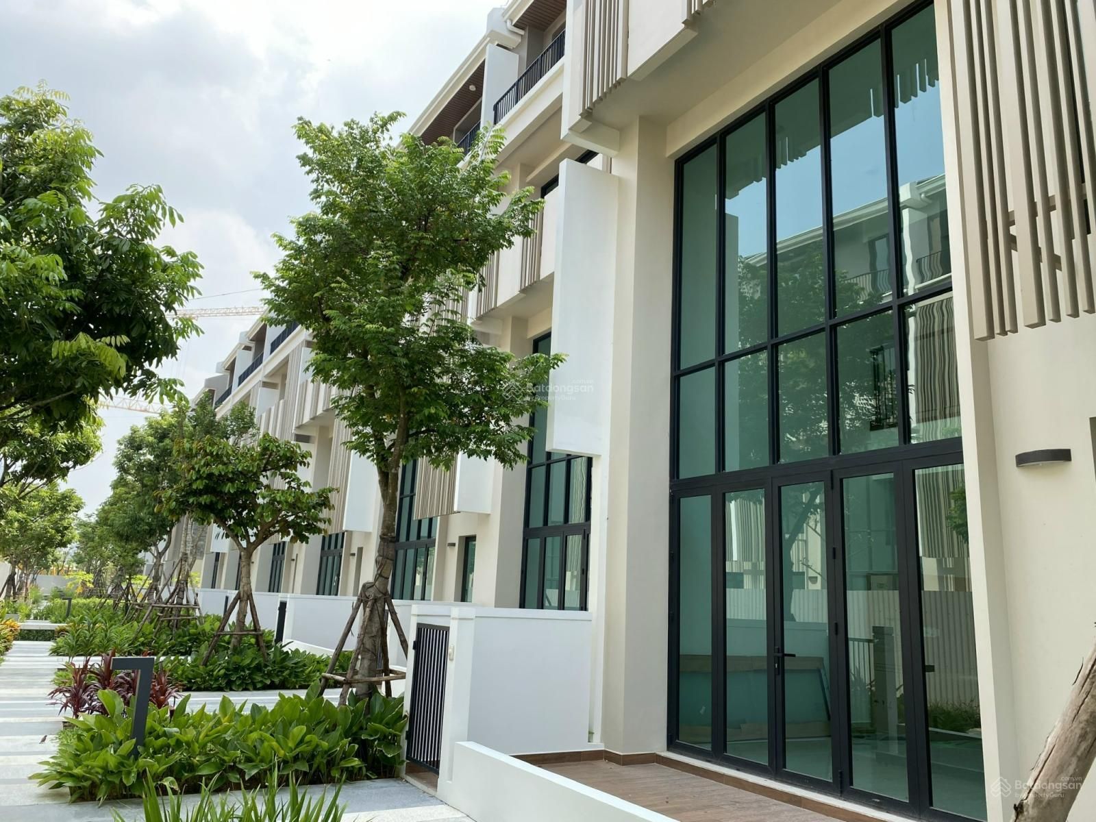 Bán nhà liền kề Nadyne Garden ParkCity Hanoi, 120m2, chỉ 17 tỷ