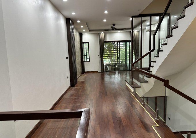 Cho thuê nhà liền kề KĐT Văn Phú, 80m2, 4 tầng, mặt tiền 6m. Nhà thô chưa hoàn thiện