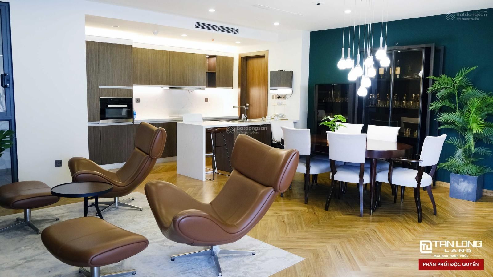 Cho thuê căn hộ 2 ngủ DT 89,8m2 tòa Summit Building 216 Trần Duy Hưng
