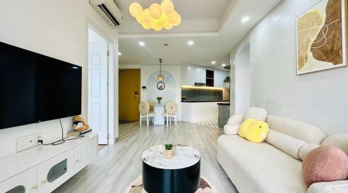 Thuê ngay căn hộ 3 ngủ DT 95m2, chung cư Lạc Hồng Westlake view cầu Nhật Tân