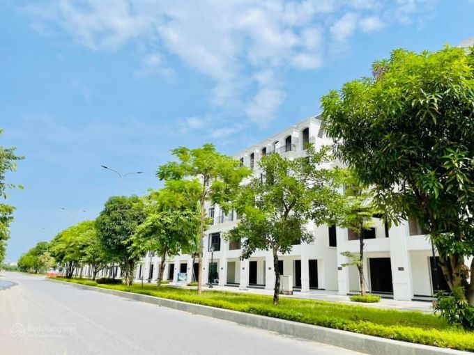 Chuyển nhượng nhà liền kề Hoàng Gia 2 Hinode Royal Park, hướng Đông Nam, giá ưu đãi