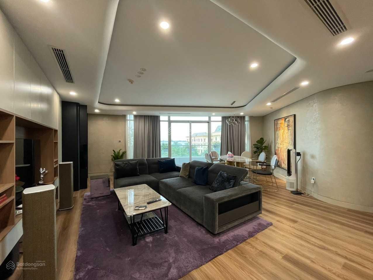 Bán căn hộ 2 phòng ngủ 120m2 Watermark Lạc Long Quân, đủ đồ, đã có sổ vào ở luôn