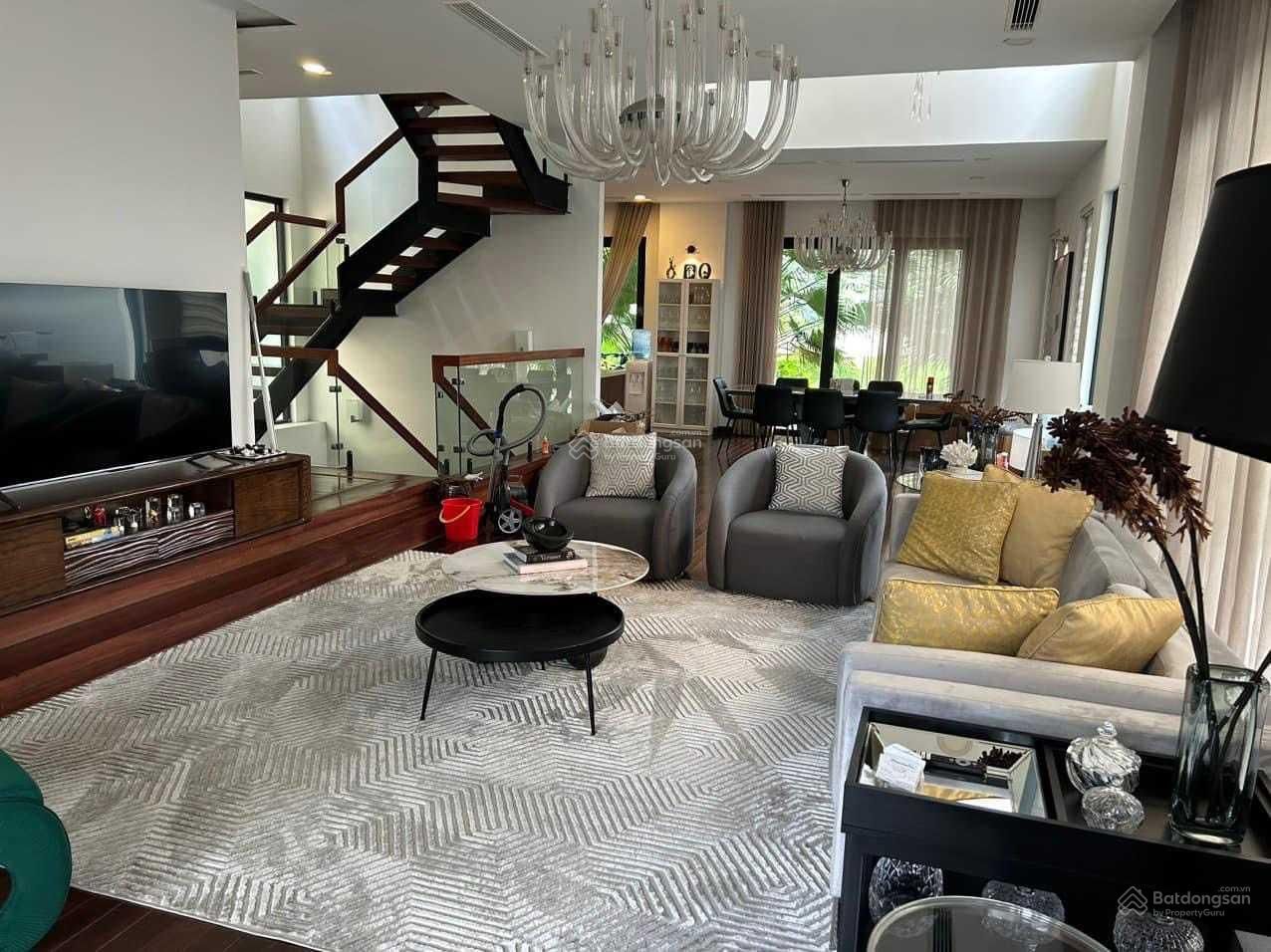Chính chủ cần nhượng căn biệt thự đơn lập khu Hoa Sữa, Vinhomes Riverside