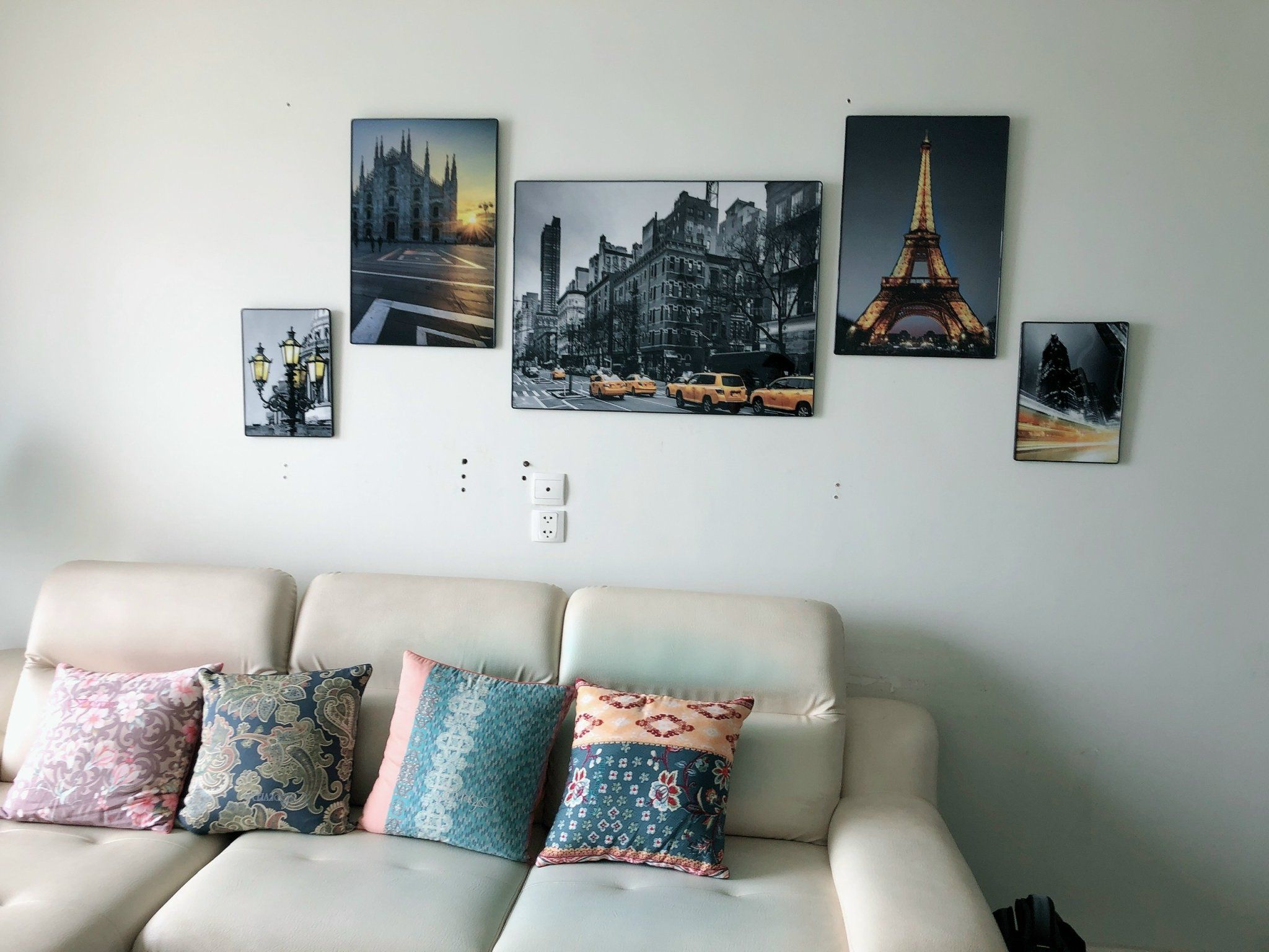 Cho thuê gấp căn hộ 1 phòng ngủ Watermark Lạc Long Quân 55m2, đủ đồ, vào ở luôn