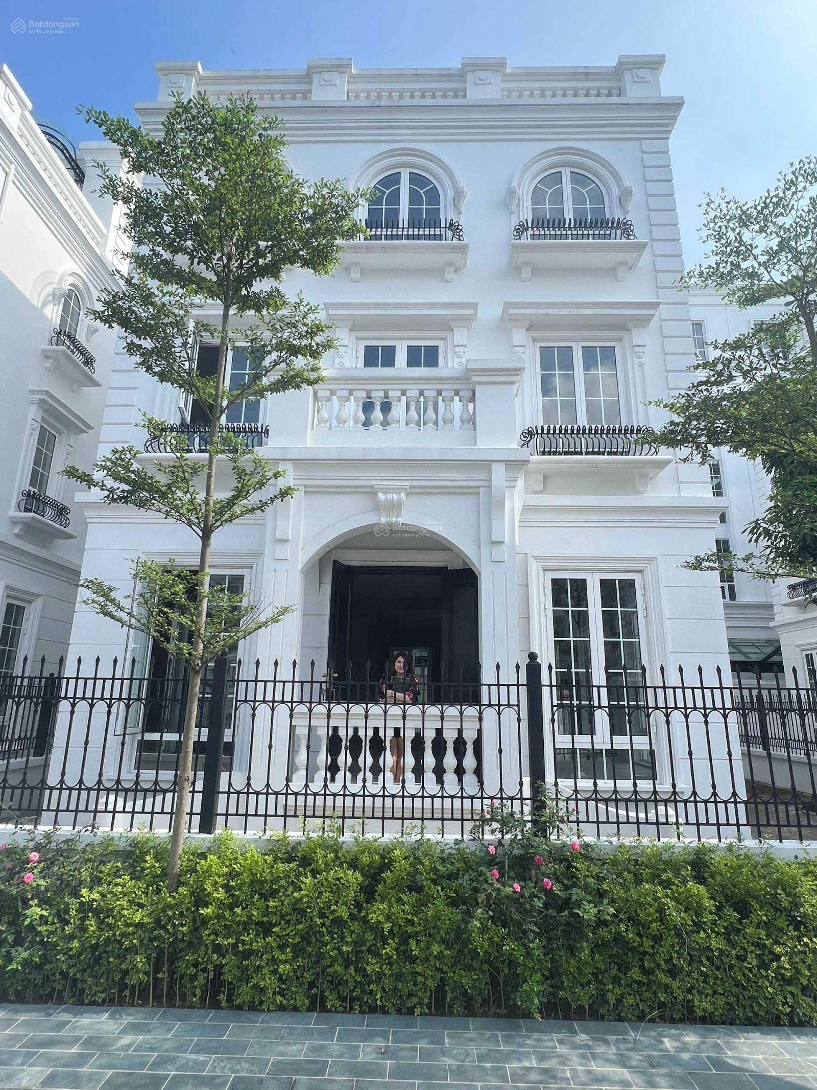 Cần mua nhà biệt thự Geleximco Lê Trọng Tấn Hà Đông, diện tích 300m2 gần đường lớn, hướng Bắc