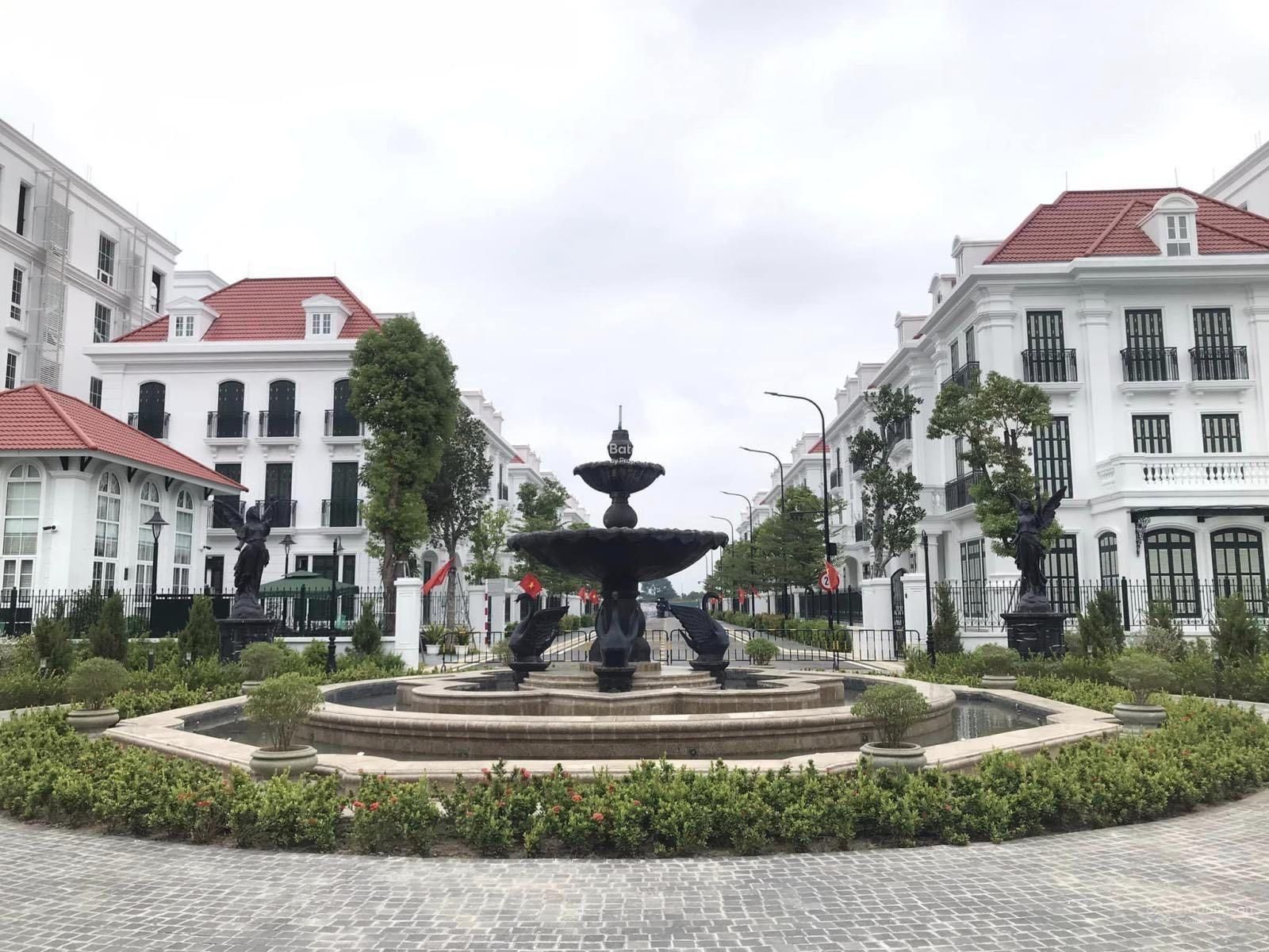 Bán biệt thự song lập Vườn Cam: 4PN/180m2 full đồ hướng chính Tây tứ Trạch, view thoáng