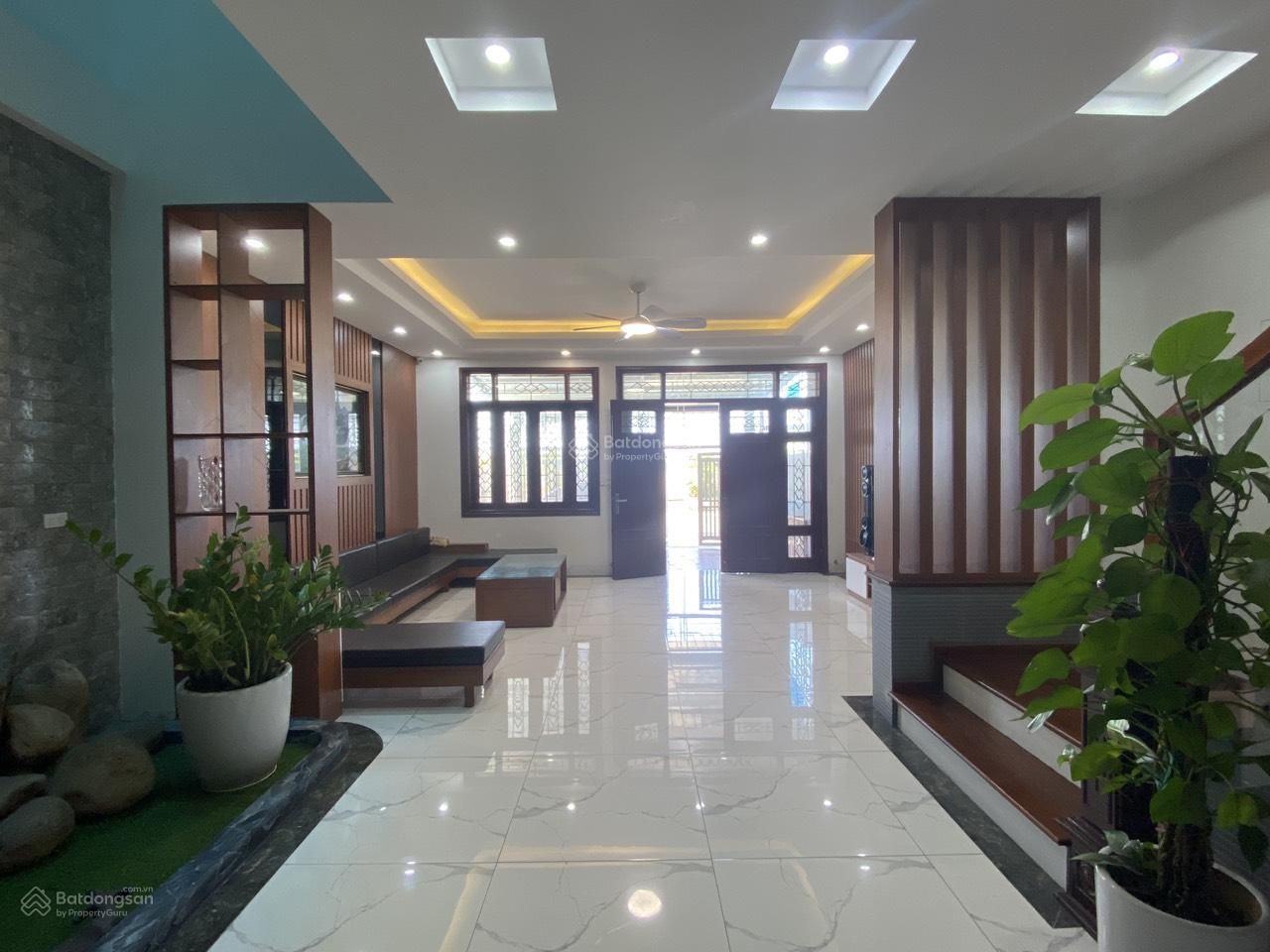 Chính chủ cho thuê biệt thự đơn lập DT 120m2 full nội thất hướng Tây Tứ Trạch KĐT Phú Lương Hà Đông