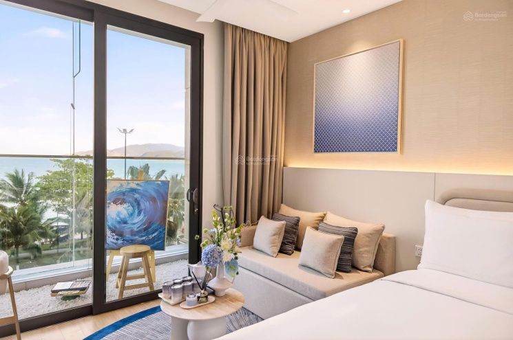 Bán căn hộ 1 phòng ngủ tầng trung - DT: 53m2 ban công hướng Đông view biển Charmora City Nha Trang