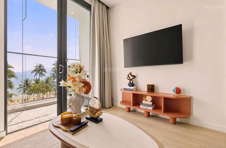 Cho thuê căn hộ 3 phòng ngủ tầng cao - Đầy đủ nội thất nhìn ra bờ biển Charmora City Nha Trang