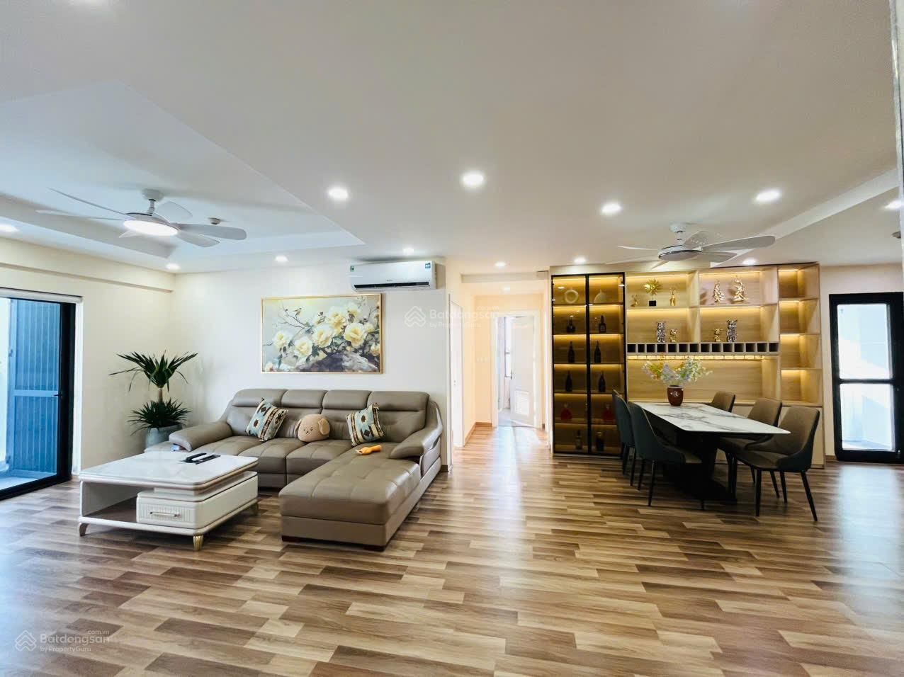 Bán Vinhomes Bắc Ninh - Căn hộ Vin King Park 3PN/2WC tầng cao nhìn biệt thự liền kề