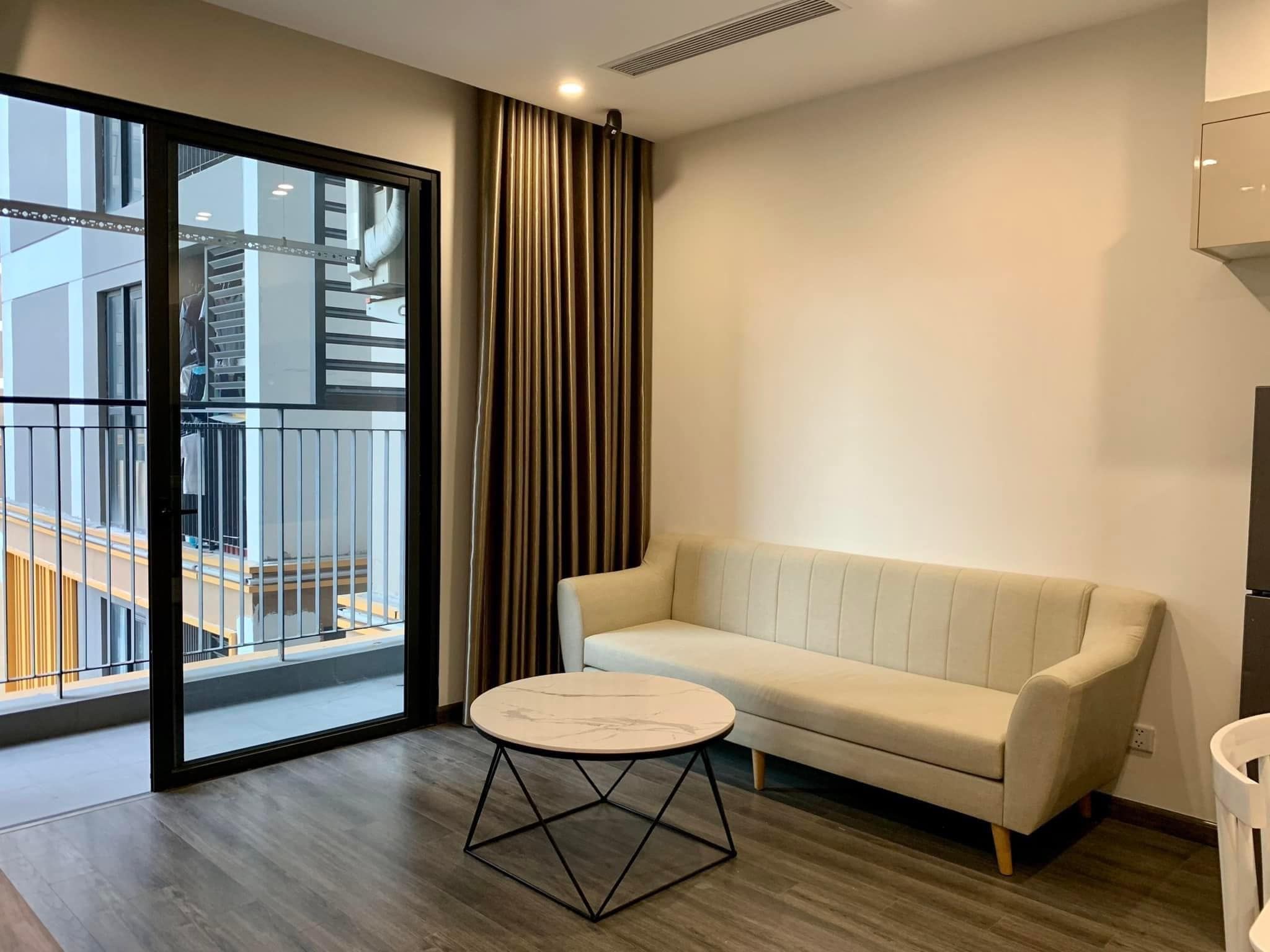 Cho thuê căn hộ Studio view công viên Vinhomes Ocean Park 3 The Crown