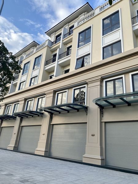 Chính chủ nhờ cho thuê shophouse phân khu Nguyệt Quế dự án Vinhomes Riverside