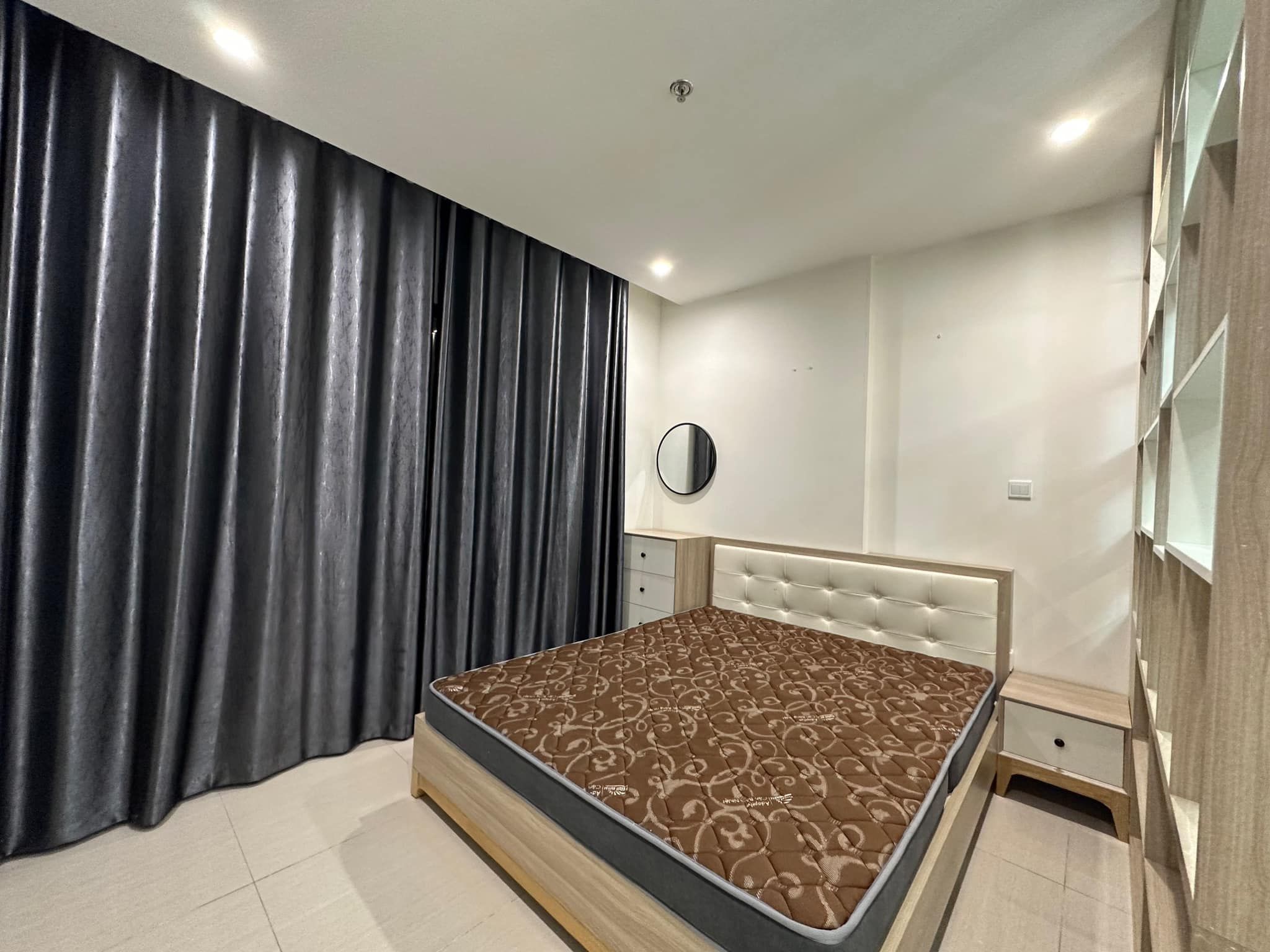Cần bán gấp căn hộ studo dự án Vinhomes Green Bay giá tốt
