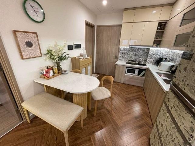 Bán gấp căn hộ 1 ngủ dự án Vinhomes Green Bay giá tốt
