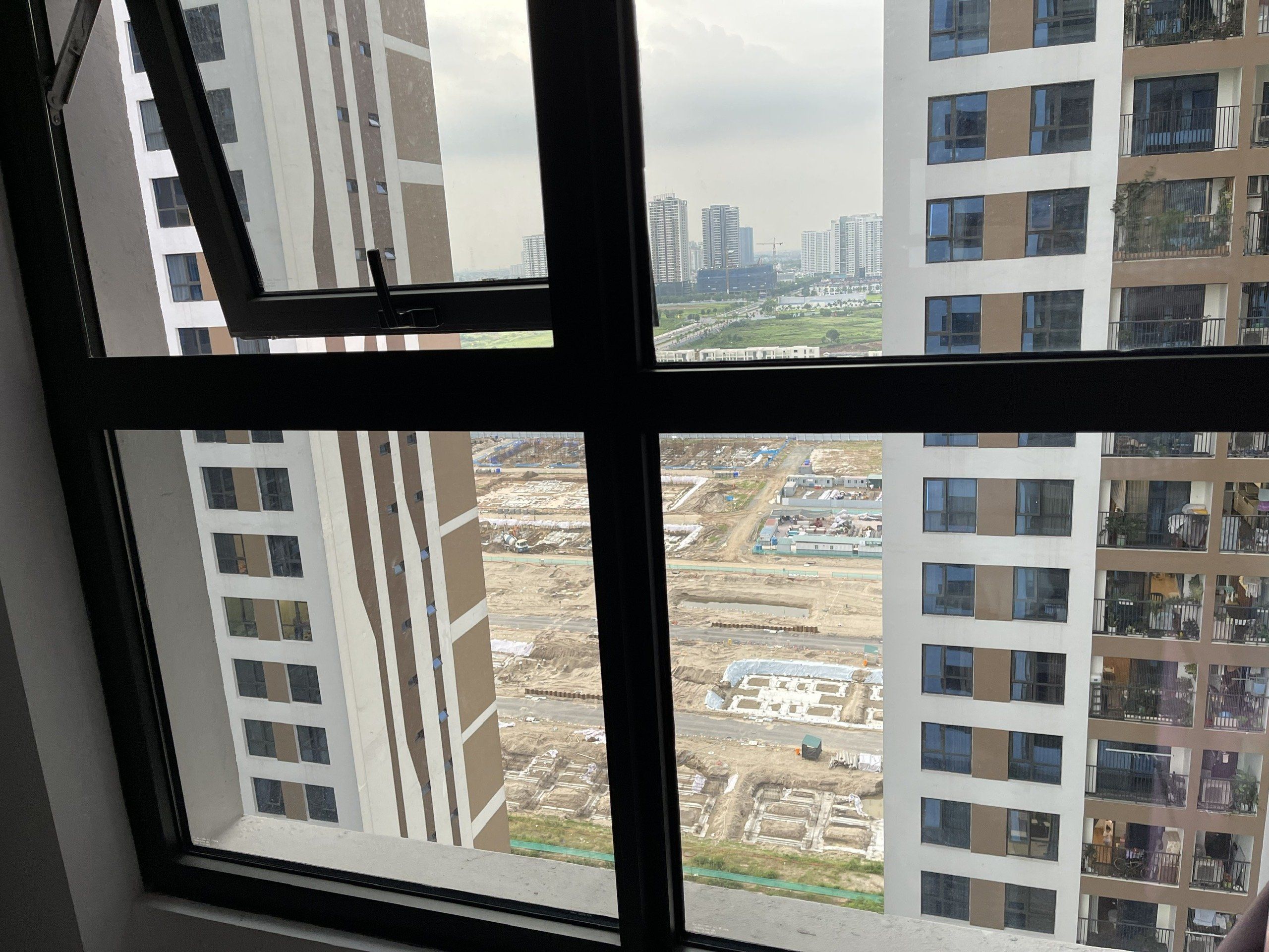 HOT! Bán cắt lỗ căn 2PN/87.4m2 tầng trung view Hồ Starlake tòa D2 - 6th Element. LH 0989734734