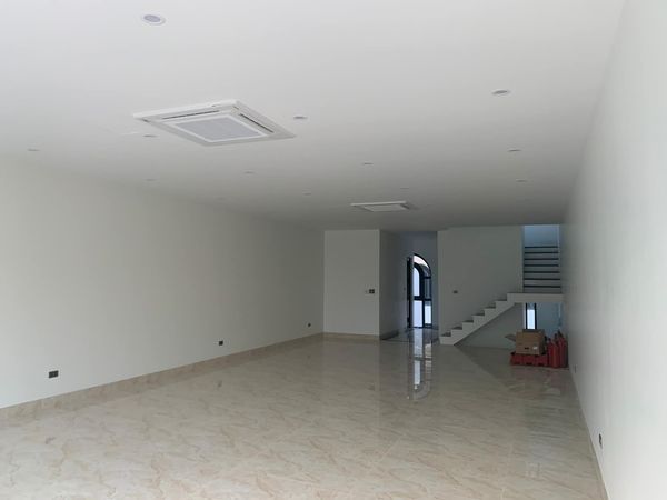 Cho thuê shophouse bàn giao thô Hoàng Gia 2 dự án Hinode Royal Park giá tốt