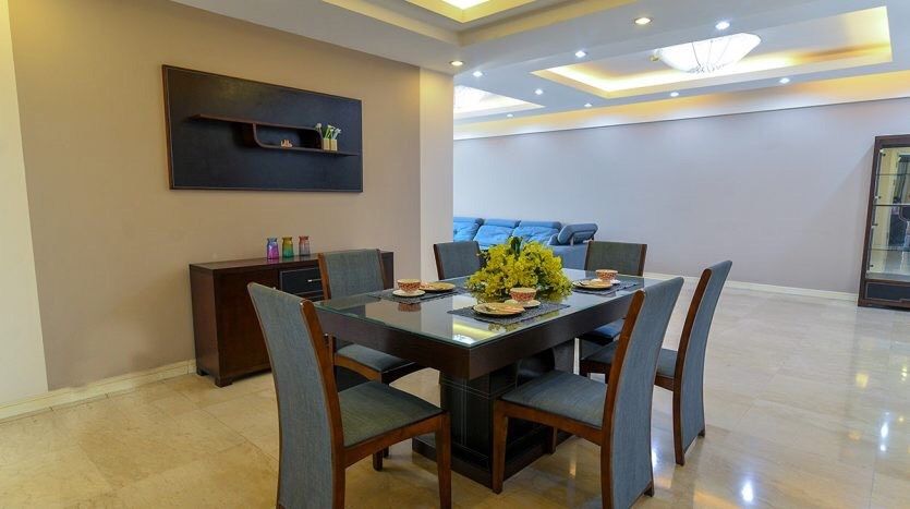 Chính chủ bán căn hộ thấp tầng P1 Ciputra, DT 182m2, giá bán có thỏa thuận. LH 0989734734