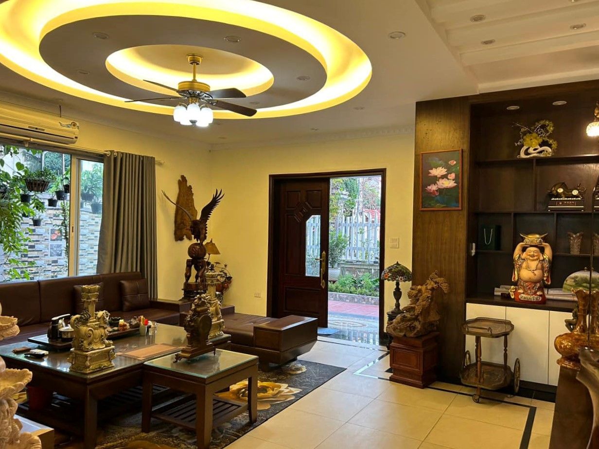 Cho thuê biệt thự Vinaconex 2, DT 400m2 full đồ đẹp, giá tốt nhất hiện nay