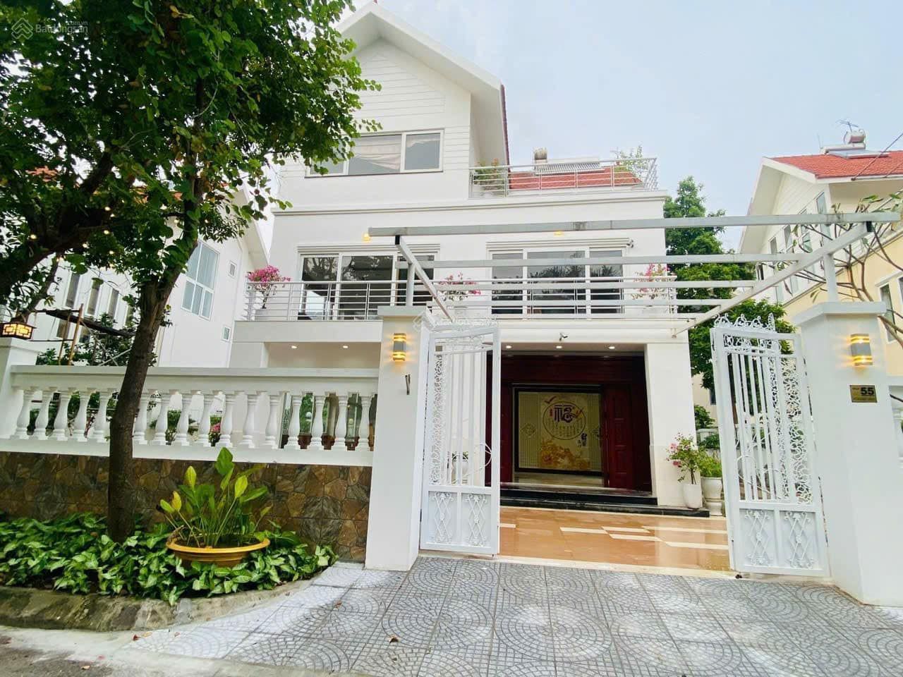 Cho thuê biệt thự Vinaconex 2, 215m2 vị trí đẹp, hướng Nam, phong thủy tốt