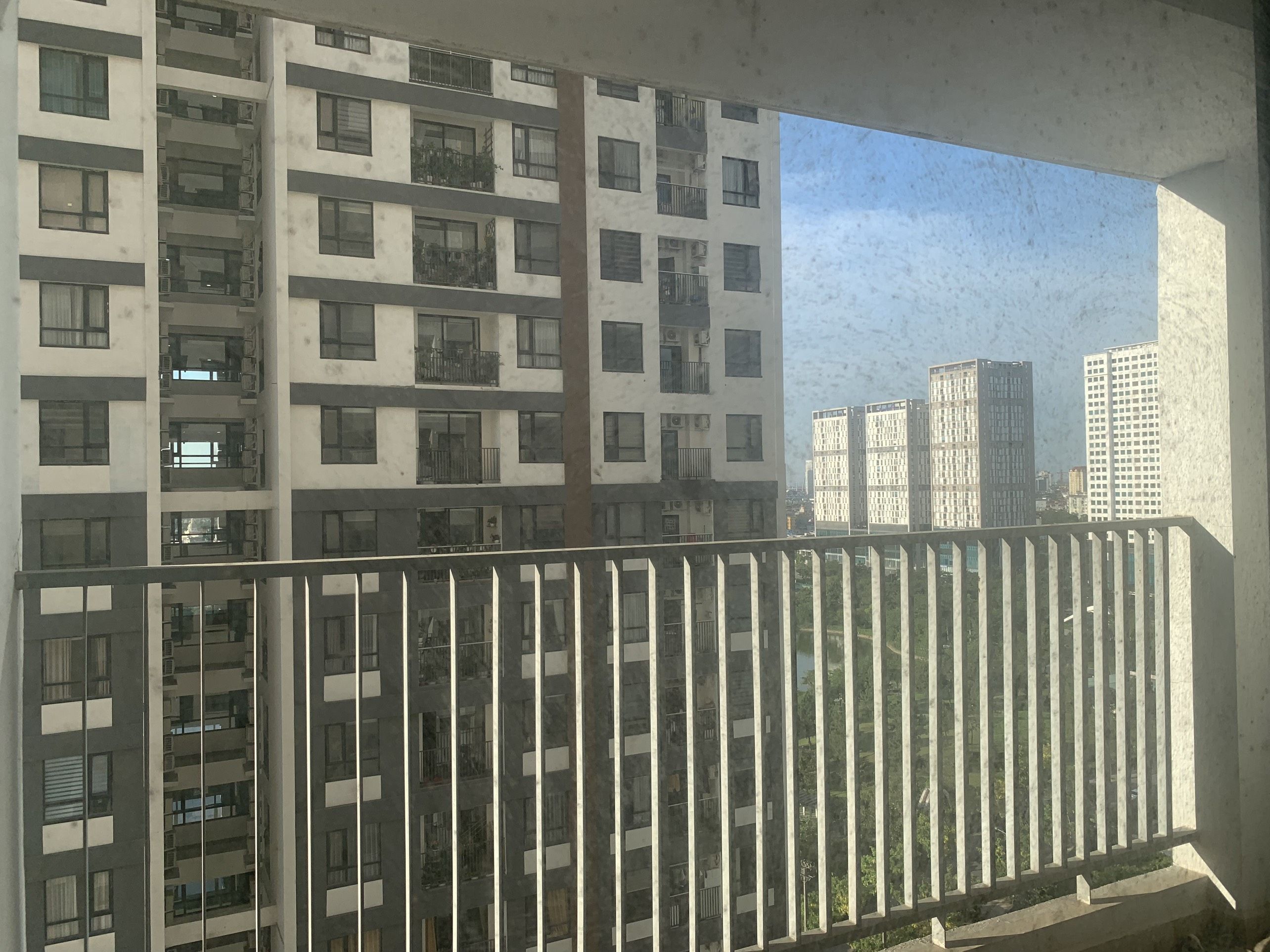 Bán cắt lỗ căn 3PN 109m2 Ngoại Giao Đoàn tầng cao view thoáng, nội thất CĐT + bao phí LH 0989734734