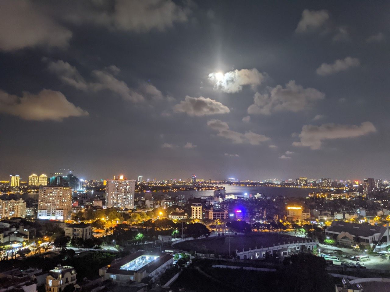 HOT! Chỉ với 2.7 tỷ sở hữu ngay căn 2PN View Hồ Tây full đồ + sổ đỏ tại N04A Ngoại Giao Đoàn