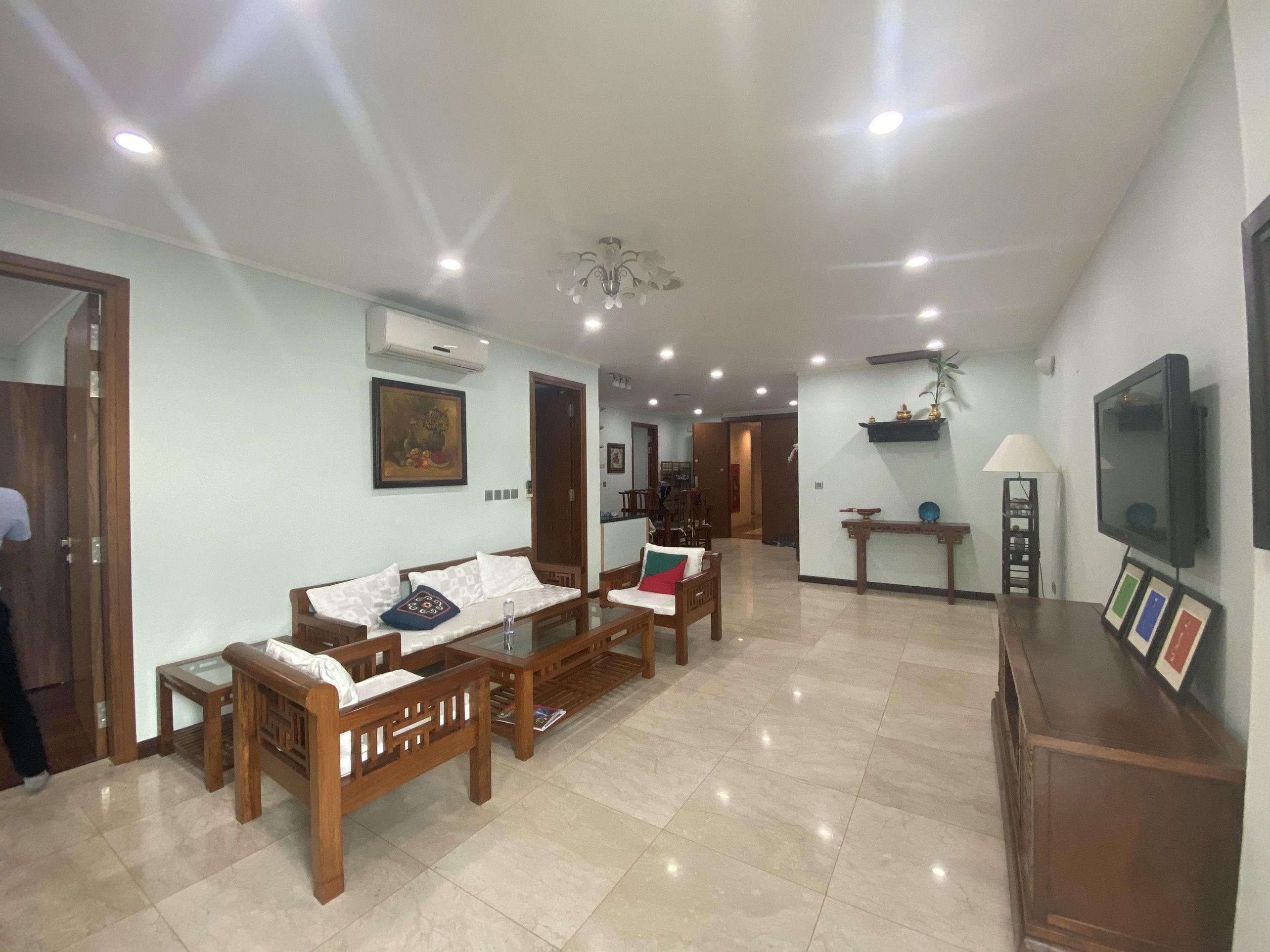 Cần bán chung cư L2 Ciputra, 114m2, 3 ngủ, đầy đủ đồ, giá thỏa thuận. LH 0989734734