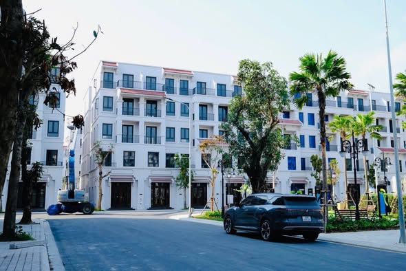 Chuyển nhượng liền kề Nhật Nguyệt 4 Hướng Tây Bắc khu Cát Tường Vinhomes Cổ Loa