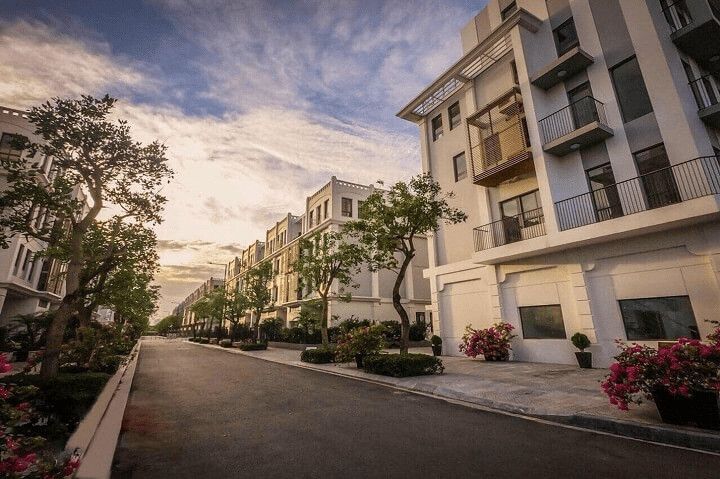 Cho thuê biệt thự The Manor Central Park Nguyễn Xiển 200m2 full nội thất