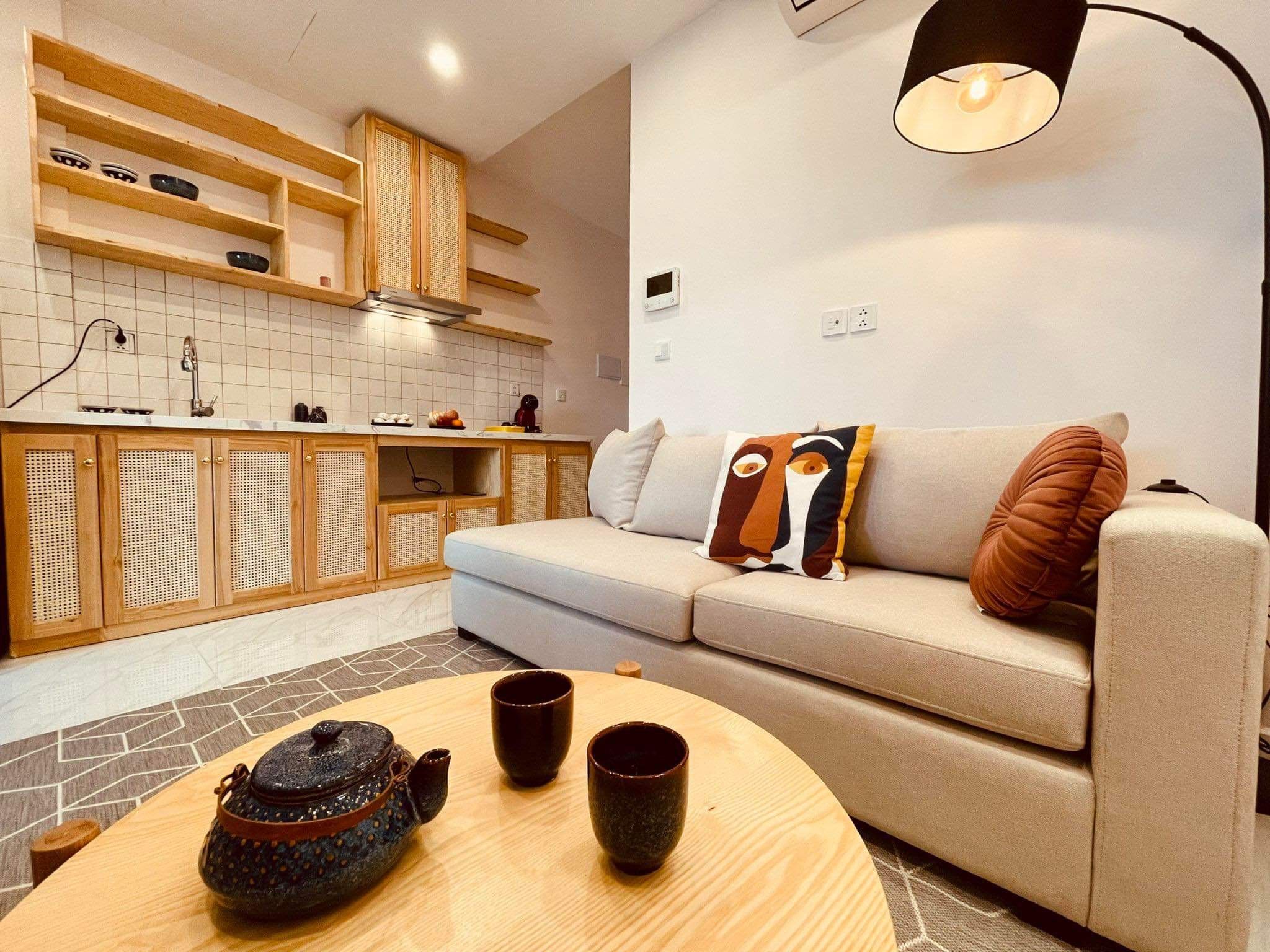 Cho thuê studio Vinhomes Symphony Long Biên, hướng Đông Nam mát mẻ, view nội khu