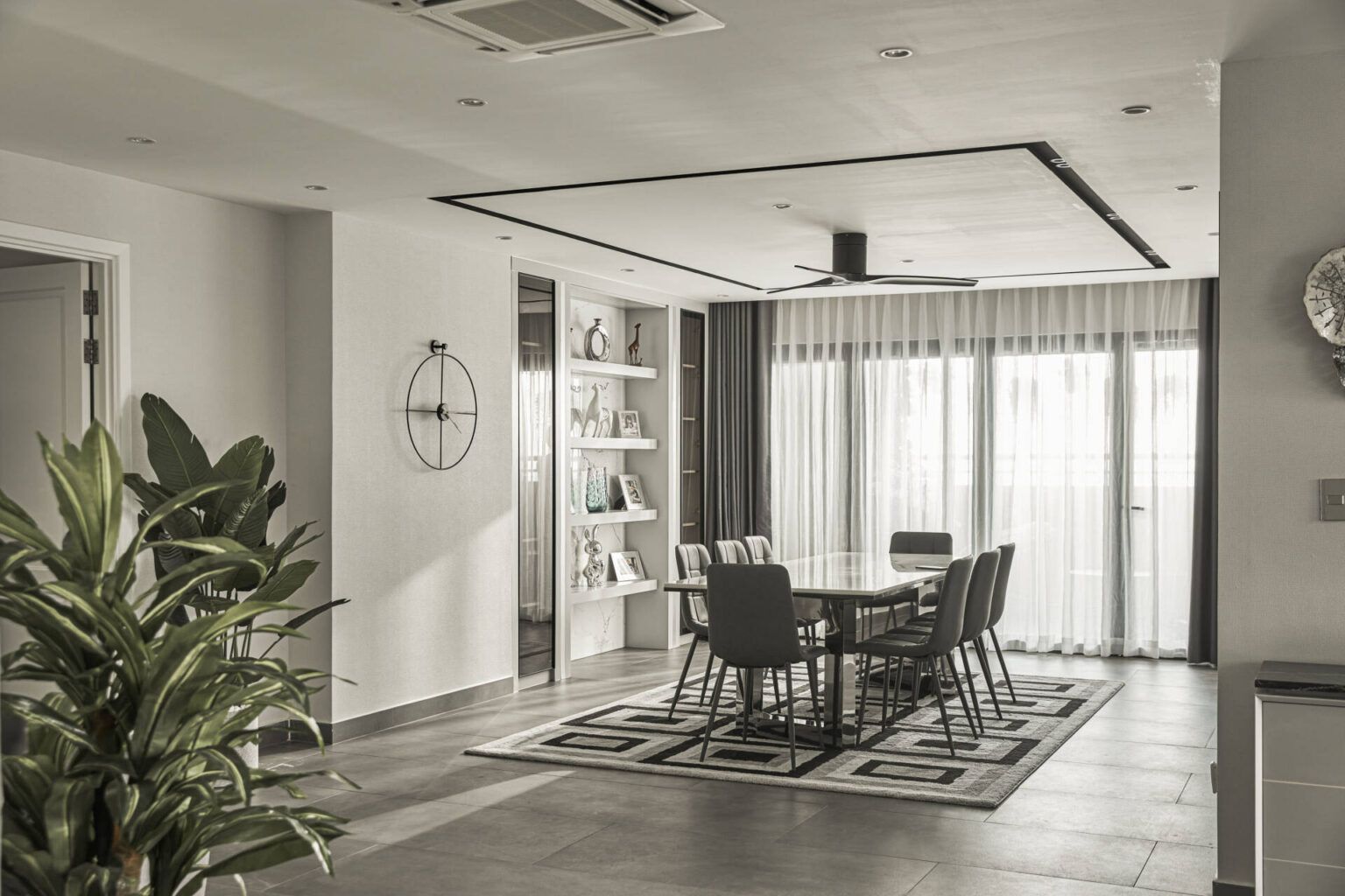 Cho thuê căn hộ chung cư Hanoi Aqua Central Penhouse 5 ngủ nội thất cao cấp
