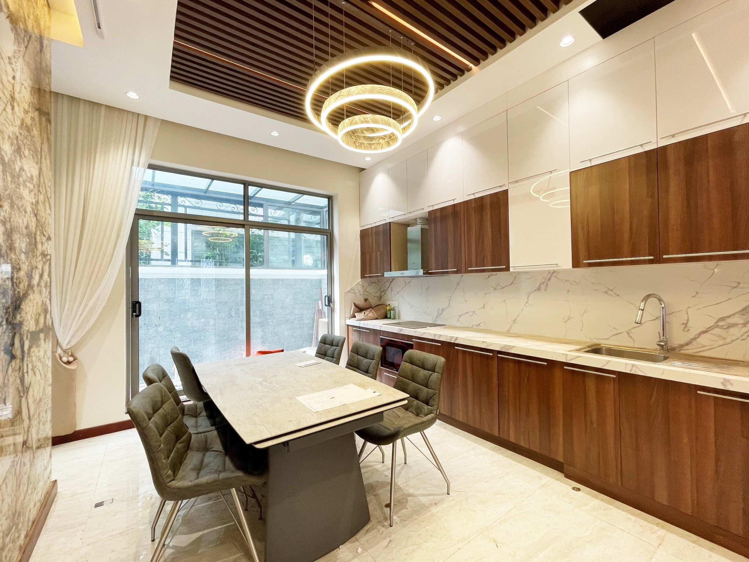 Bán nhanh Biệt Thự Liền Kề Vinhomes The Harmony full đồ, DT 90m2, giá bao phí