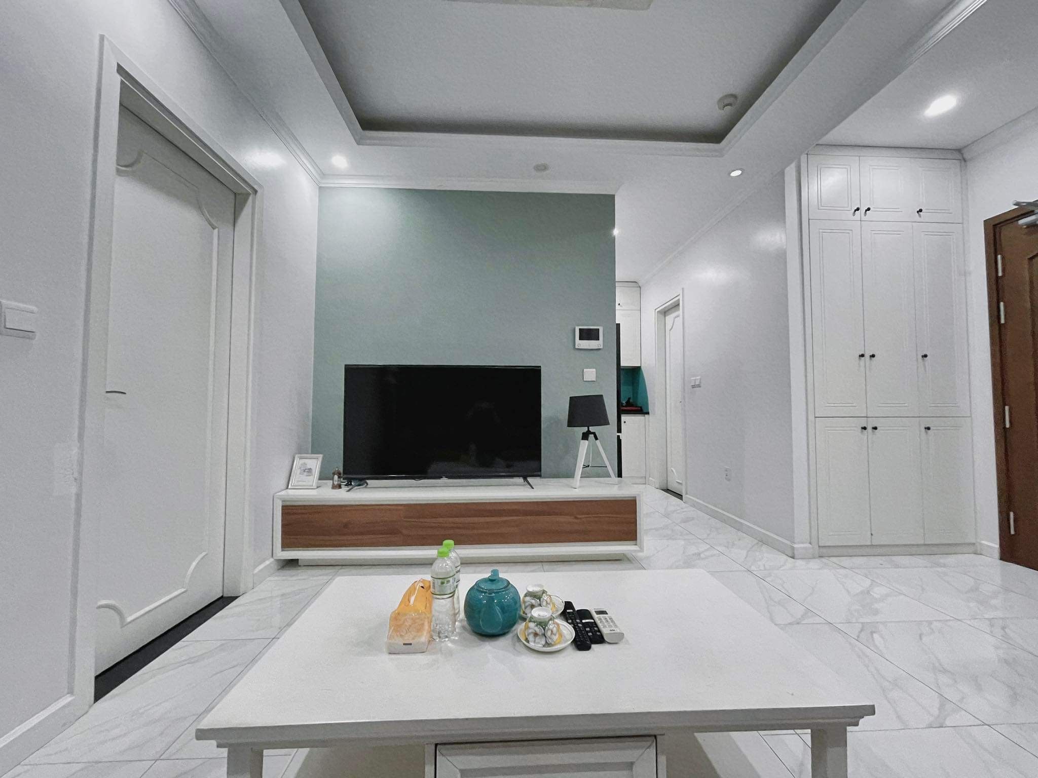 Bán căn hộ 1 phòng ngủ Vinhomes Symphony, view tầng cao, đầy đủ tiện ích, nội thất cao cấp