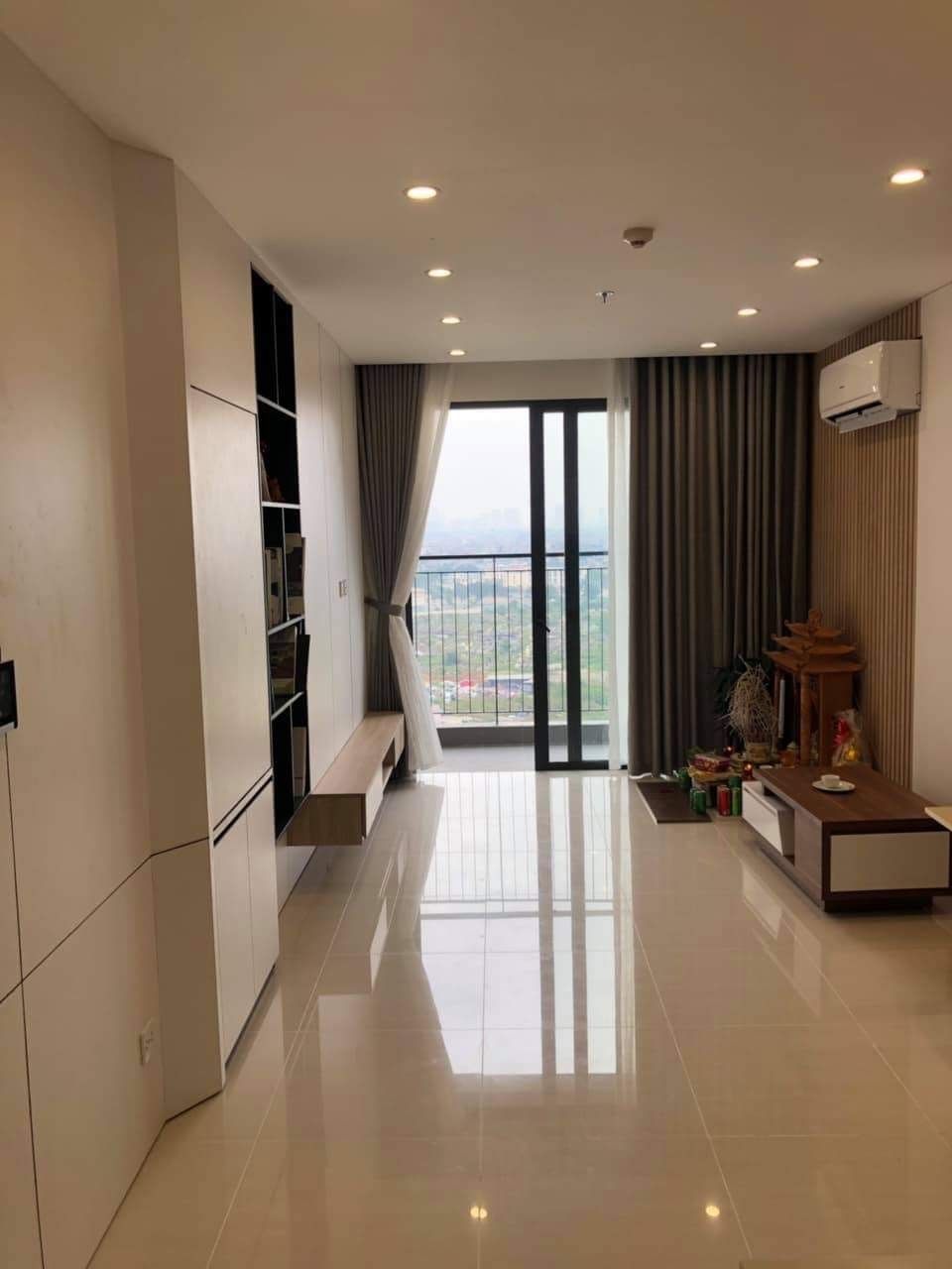 Chuyển nhượng Vinhomes Smart City tòa S303 giá rẻ, DT 43m2 giá chỉ 1.8 tỷ bao phí LH 0989734734