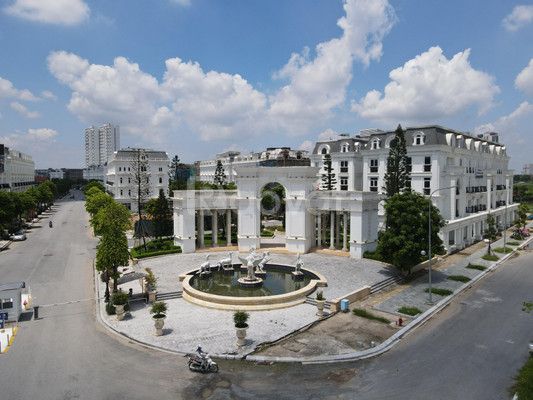 Cần bán nhà liền kề 96m2 hướng Đông Bắc có đường vào 12m2 tại KĐT Louis City Đại Mỗ