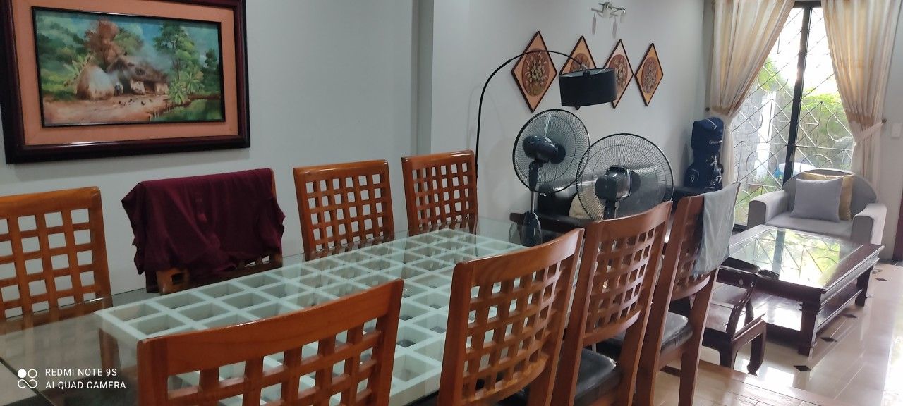 Cần tiền gấp chủ nhà gửi bán nhà 4 tầng Đặng Thai Mai, gần công viên, DT 90m2, giá thỏa thuận