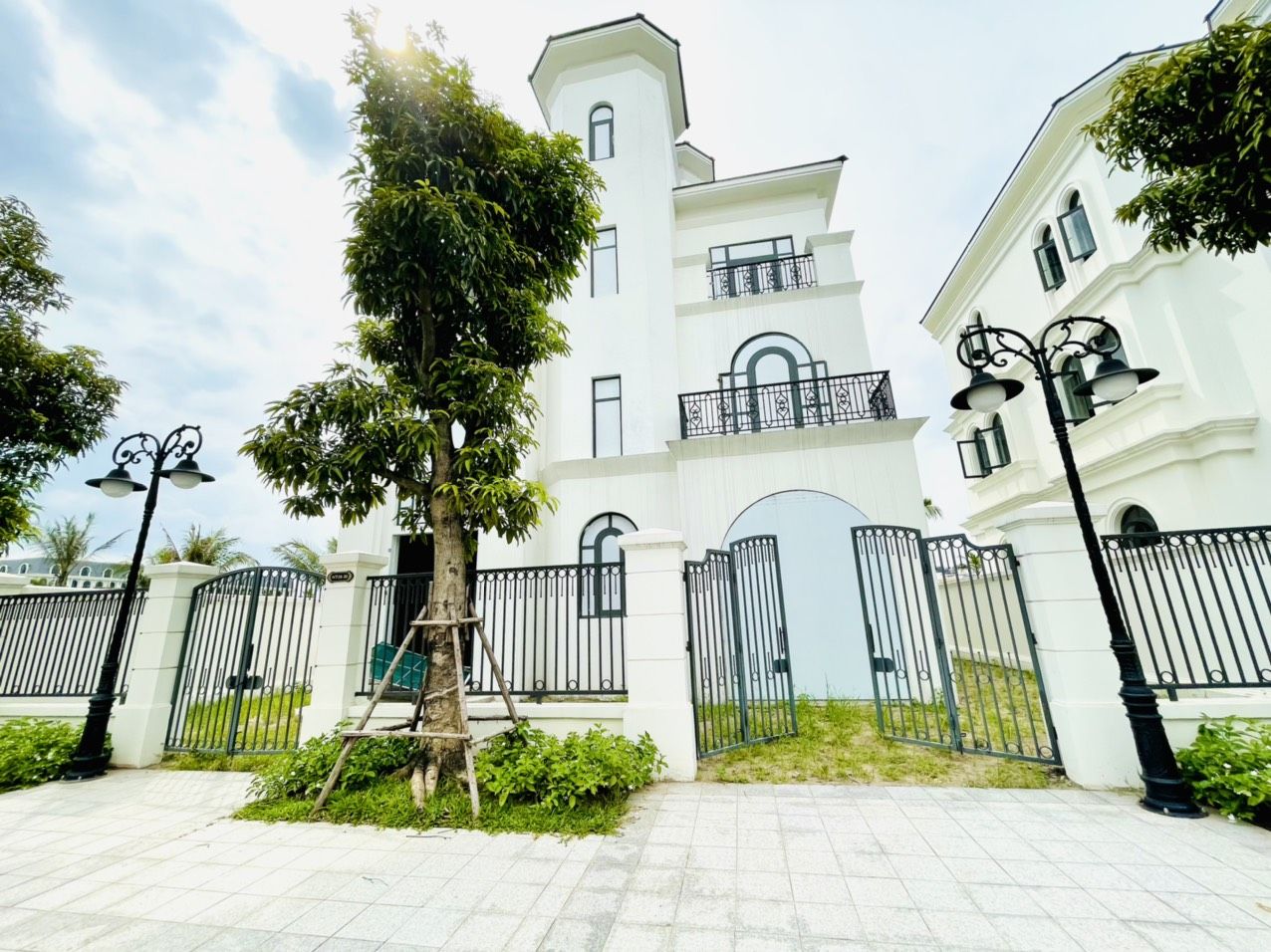Cần cho thuê biệt thự song lập - 162m2 - đường Cọ Xanh 4 - Vinhomes Ocean Park 2
