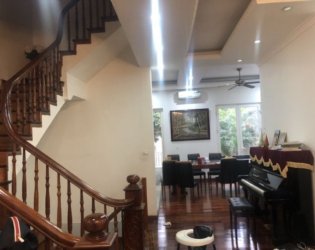 Bán biệt thự Hoa Phượng hoàn thiện, vị trí đẹp chỉ với giá 35 tỷ tại KĐT Vinhomes Riverside