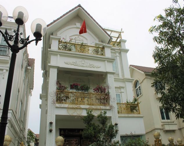 Bán biệt thự hoàn thiện có hầm thang máy Vinhomes Riverside