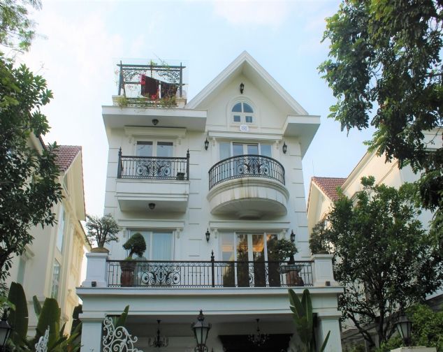 Bán biệt thự hoàn thiện hướng Đông Nam Hoa Phượng Vinhomes Riverside