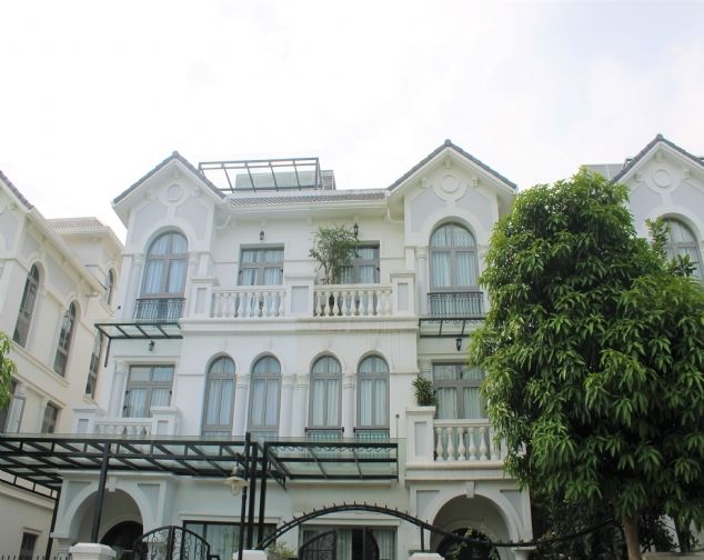 Bán biệt thự hoàn thiện phía Hồ Vinhomes The Harmony